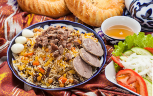 Uzbekistan, il piatto nazionale: il 'plov'.