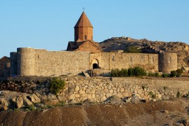 Armenia: Cultura e trekking leggero