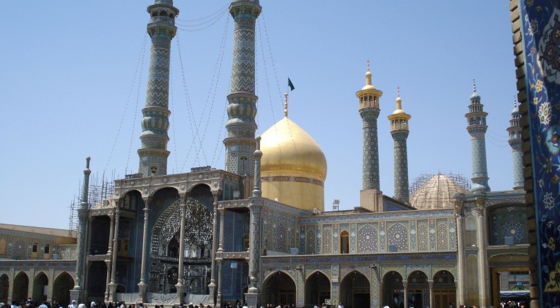 Lo Spirito dell’Iran, imamzadeh sciiti, templi zoroastriani, monasteri e chiese armene.