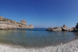 Grecia, Karpathos: 9 giorni di trekking, yoga e devozione della Pasqua Ortodossa